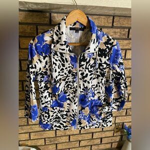 ‎Floral animal print zip up blazer